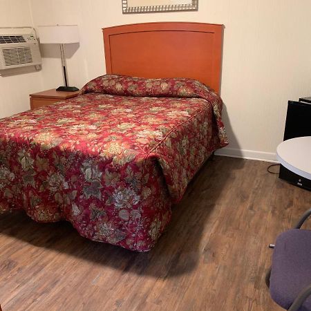 Baker'S Motel Norwich Ngoại thất bức ảnh