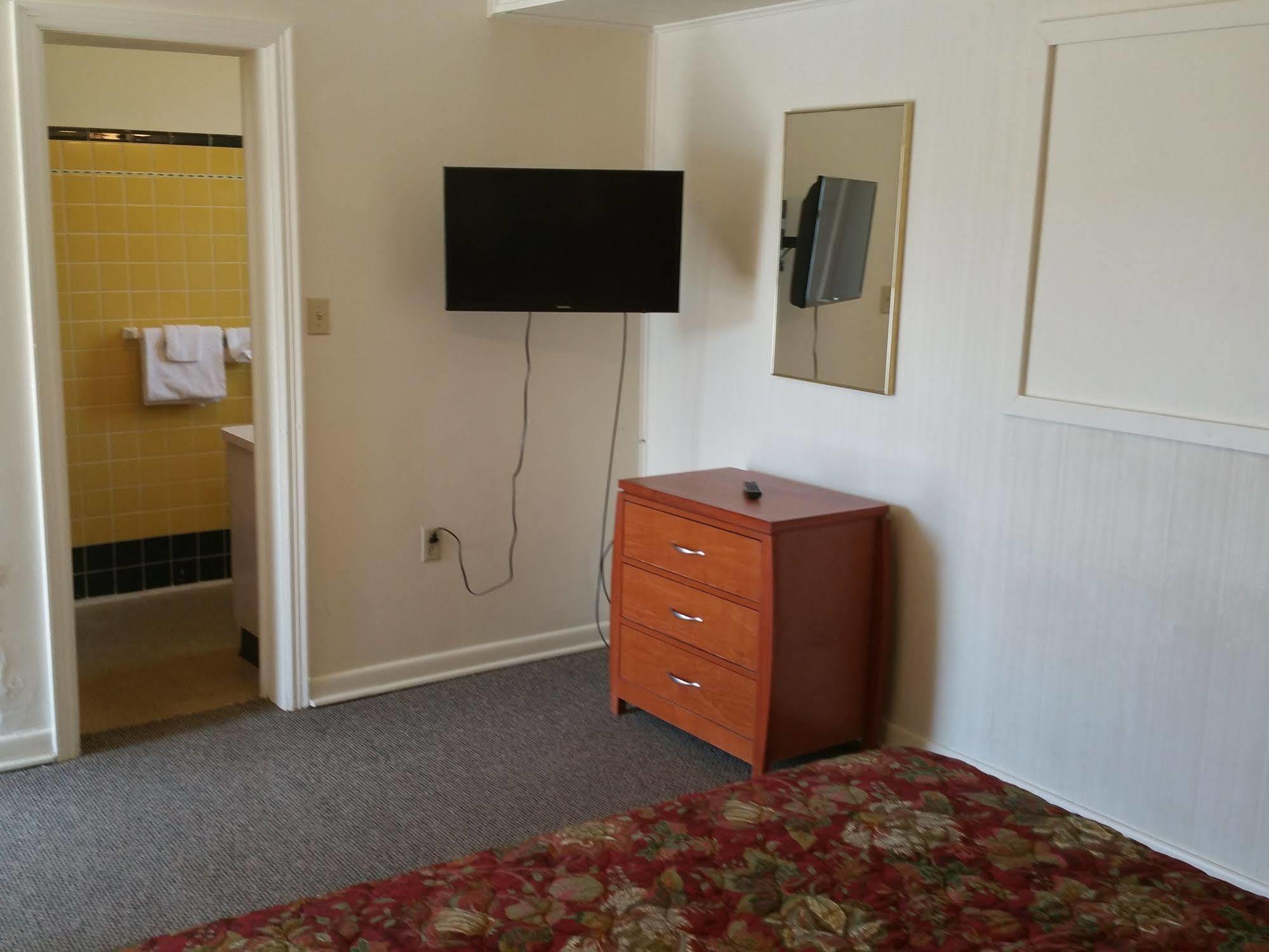 Baker'S Motel Norwich Ngoại thất bức ảnh