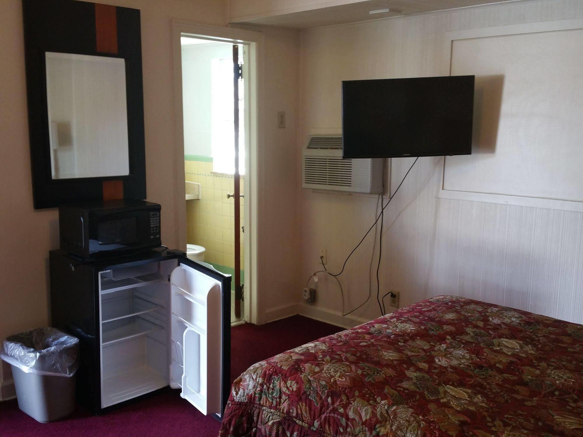Baker'S Motel Norwich Ngoại thất bức ảnh